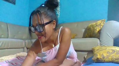 Lisahsexyhot live cam on Cam4