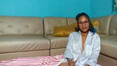 Lisahsexyhot live cam on Cam4