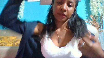 Lisahsexyhot live cam on Cam4