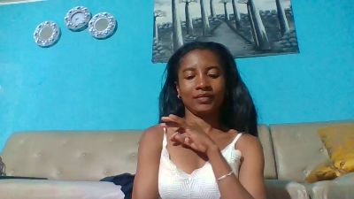 Lisahsexyhot live cam on Cam4