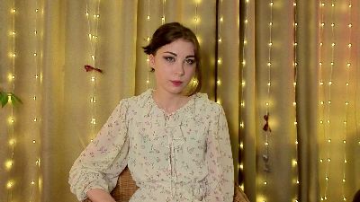 LisbethMcleon live cam on Cam4