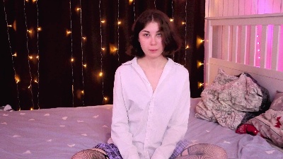 LisbethMcleon live cam on Cam4
