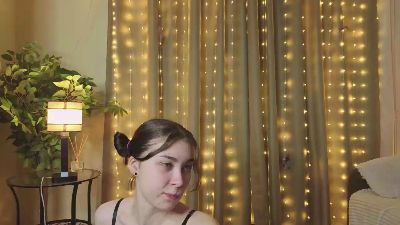 LisbethMcleon live cam on Cam4