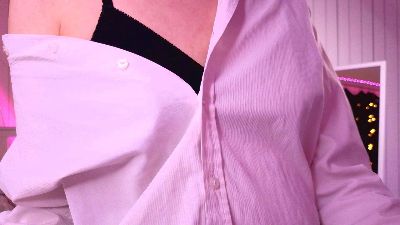 LisbethMcleon live cam on Cam4