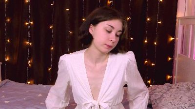 LisbethMcleon live cam on Cam4
