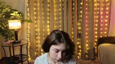 LisbethMcleon live cam on Cam4