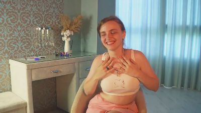 LishaHagan live cam on Cam4