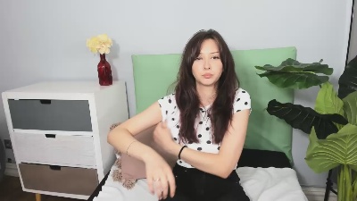 LisneyBody live cam on Cam4