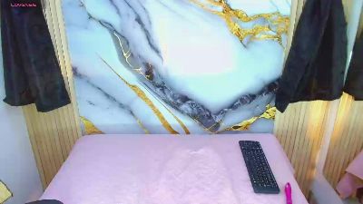 LissaEsser live cam on Cam4