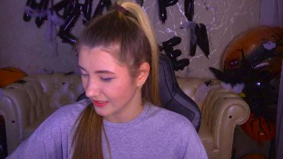 Lissaa_Moon live cam on Cam4