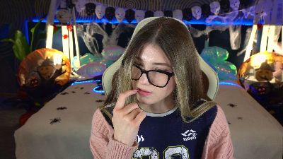 Lissaa_Moon live cam on Cam4