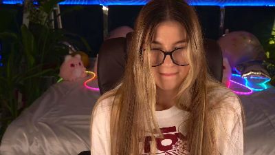 Lissaa_Moon live cam on Cam4