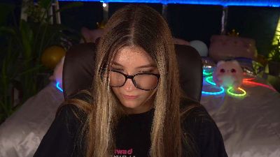 Lissaa_Moon live cam on Cam4