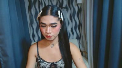 Litlle_yhanie live cam on Cam4