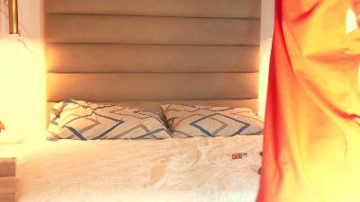 LittleMaxi_ live cam on Cam4