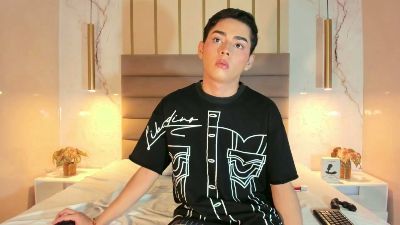 LittleMaxi_ live cam on Cam4