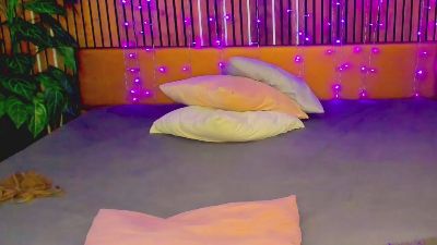 LittleNicoleex live cam on Cam4