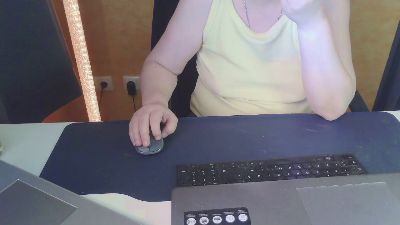 LittlePhoenix live cam on Cam4