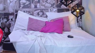 Little_Alii live cam on Cam4
