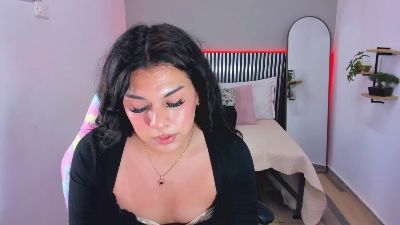 Little_Alii live cam on Cam4