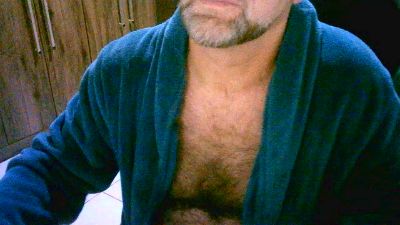 Little_Bear46 live cam on Cam4