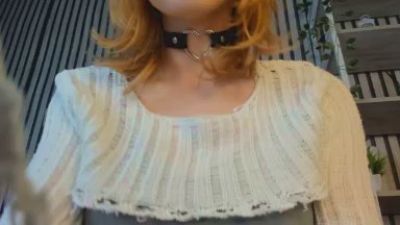 Little_Chips live cam on Cam4