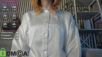 Little_Chips live cam on Cam4