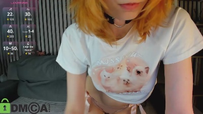 Little_Chips live cam on Cam4