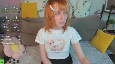 Little_Chips live cam on Cam4