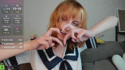 Little_Chips live cam on Cam4