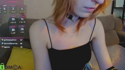 Little_Chips live cam on Cam4