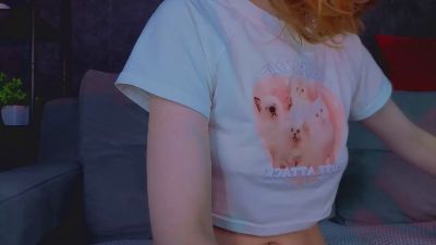 Little_Chips live cam on Cam4
