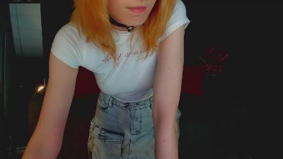 Little_Chips live cam on Cam4