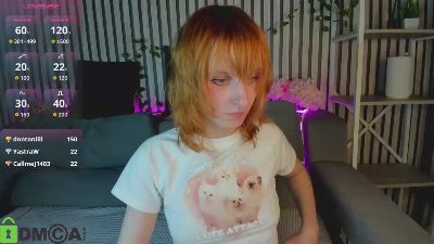 Little_Chips live cam on Cam4