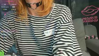 Little_Chips live cam on Cam4