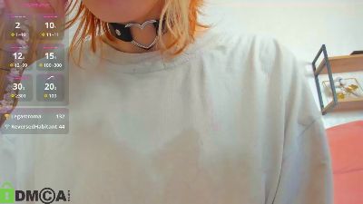 Little_Chips live cam on Cam4