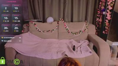 Little_Chips live cam on Cam4