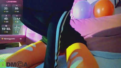 Little_Chips live cam on Cam4