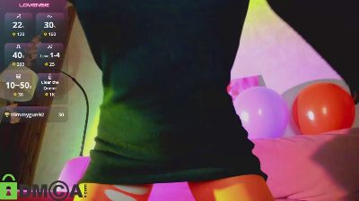 Little_Chips live cam on Cam4