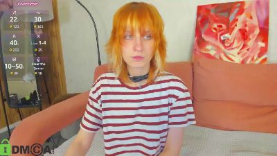 Little_Chips live cam on Cam4