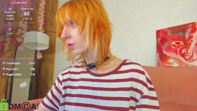 Little_Chips live cam on Cam4