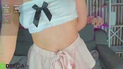 Little_Chips live cam on Cam4