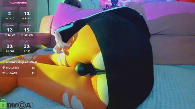 Little_Chips live cam on Cam4