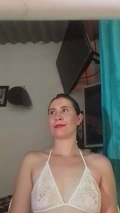 Little_Eva live cam on Cam4