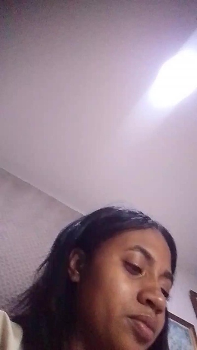 Little_bunny live cam on Cam4