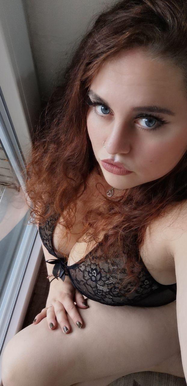 Littledarksnow webcam girl live sex