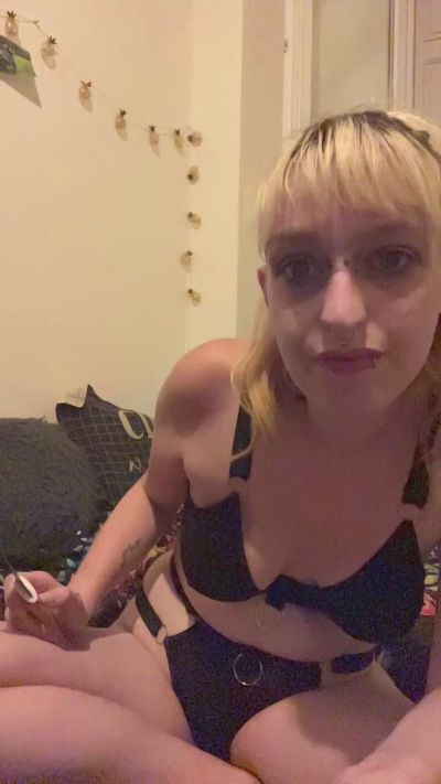 Littlesecret1 live cam on Cam4