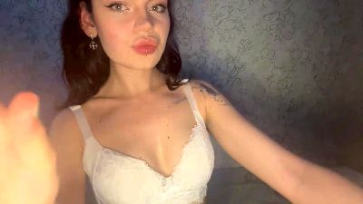 LiviaWinget live cam on Cam4