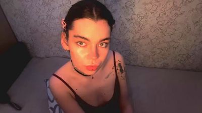 LiviaWinget live cam on Cam4
