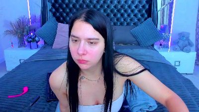 Livia_Shy live cam on Cam4